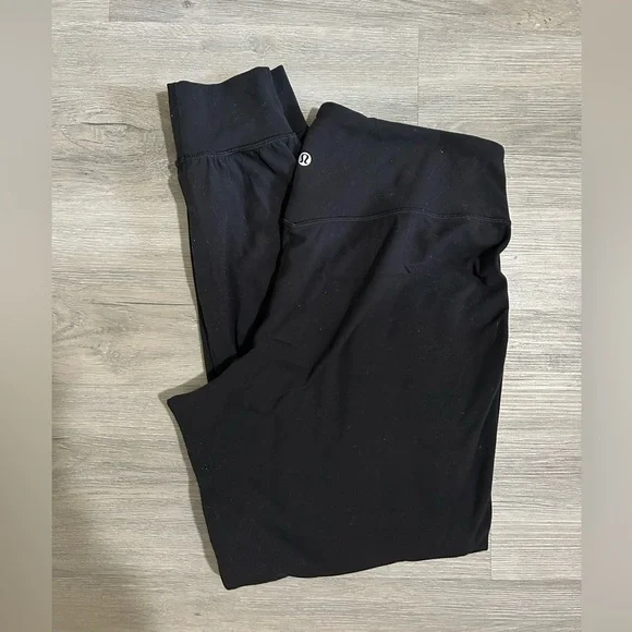 Lululemon Black Align Joggers in Size 10 - Picture 1 of 10